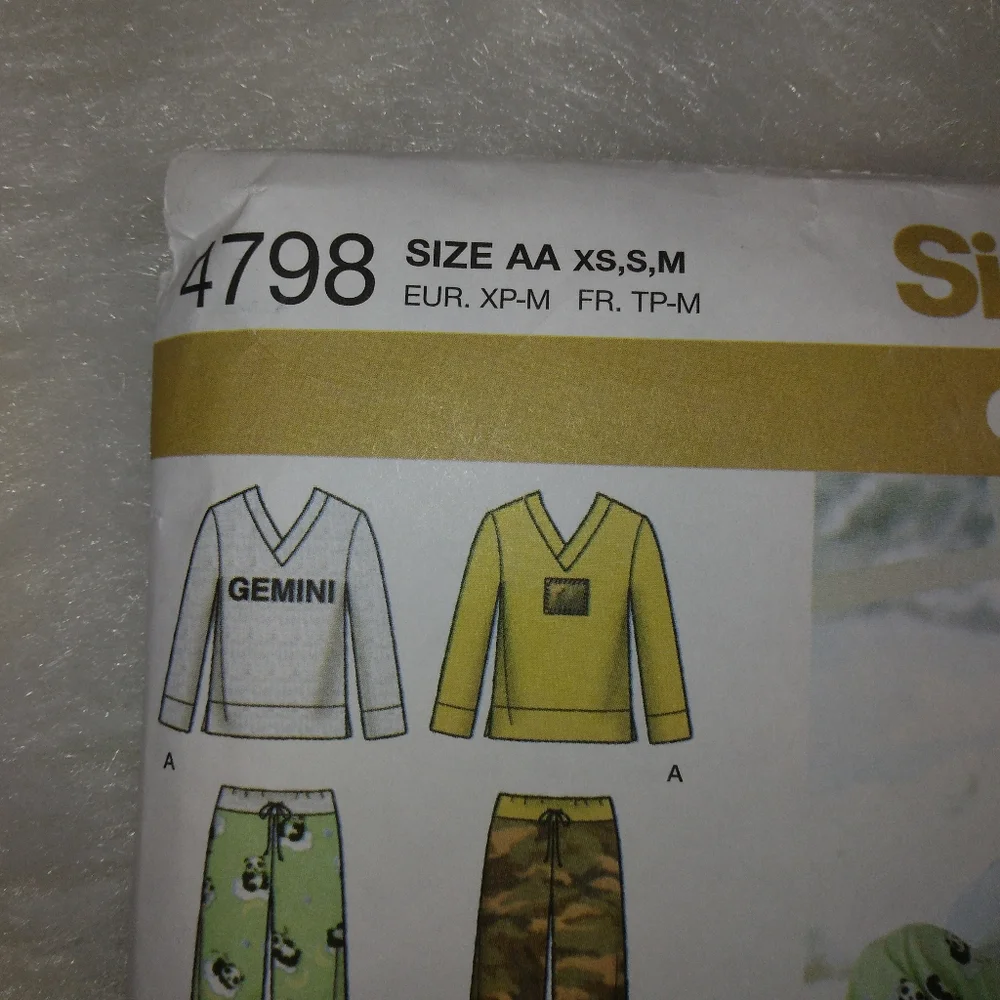 Simplicity 4798 Easy To Sew lounge pants, shorts, top, blanket XS-M